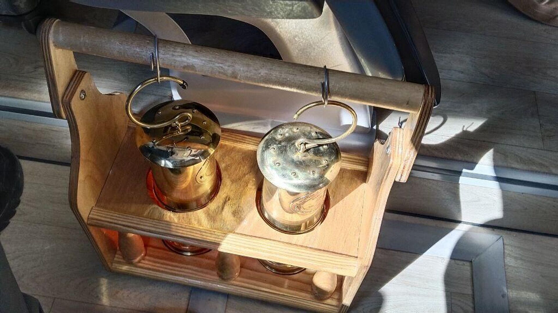 Делегация Фонда Андрея Первозванного получила Благодатный огонь