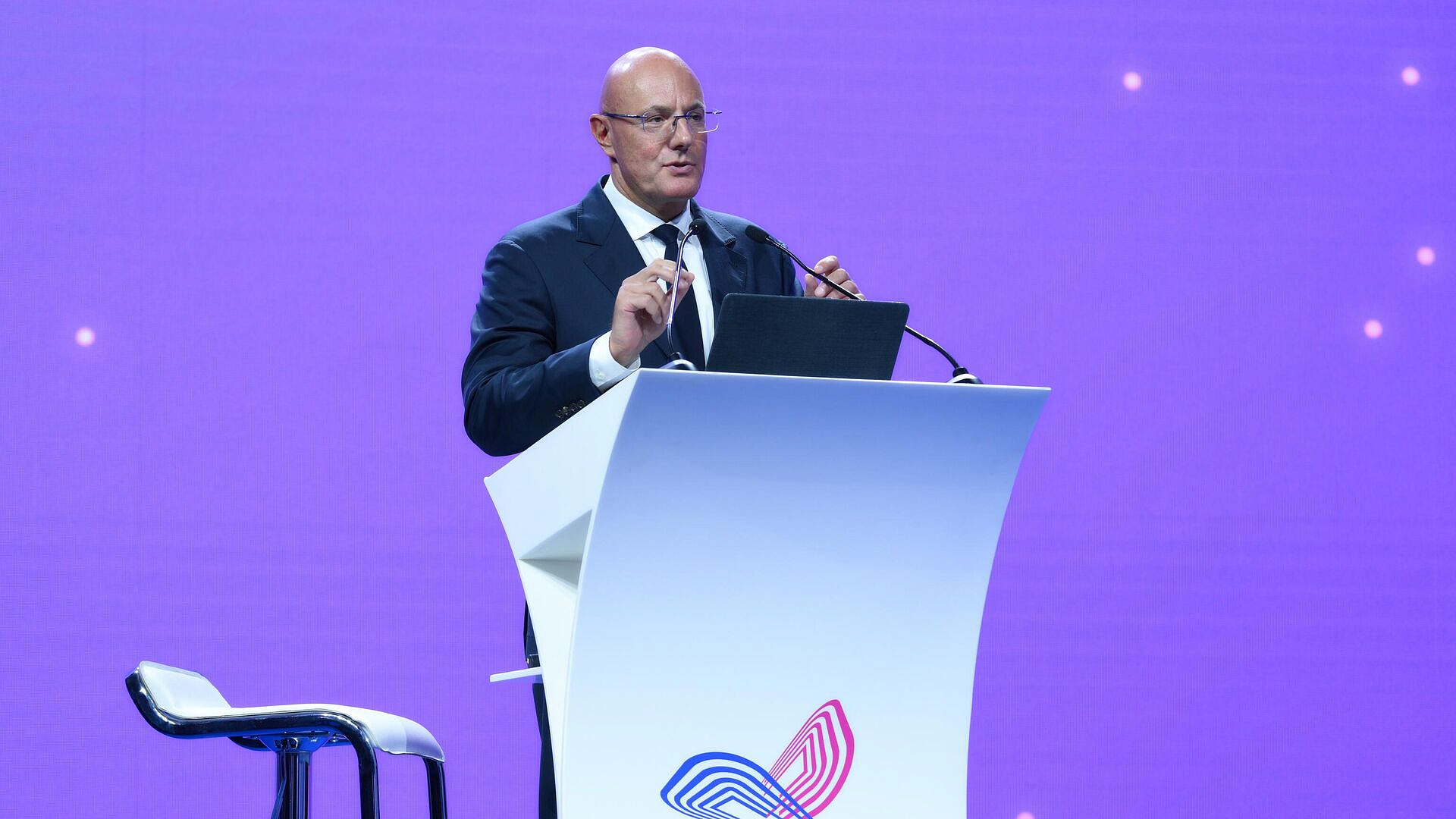 Чернышенко назвал технологическое лидерство национальной целью развития