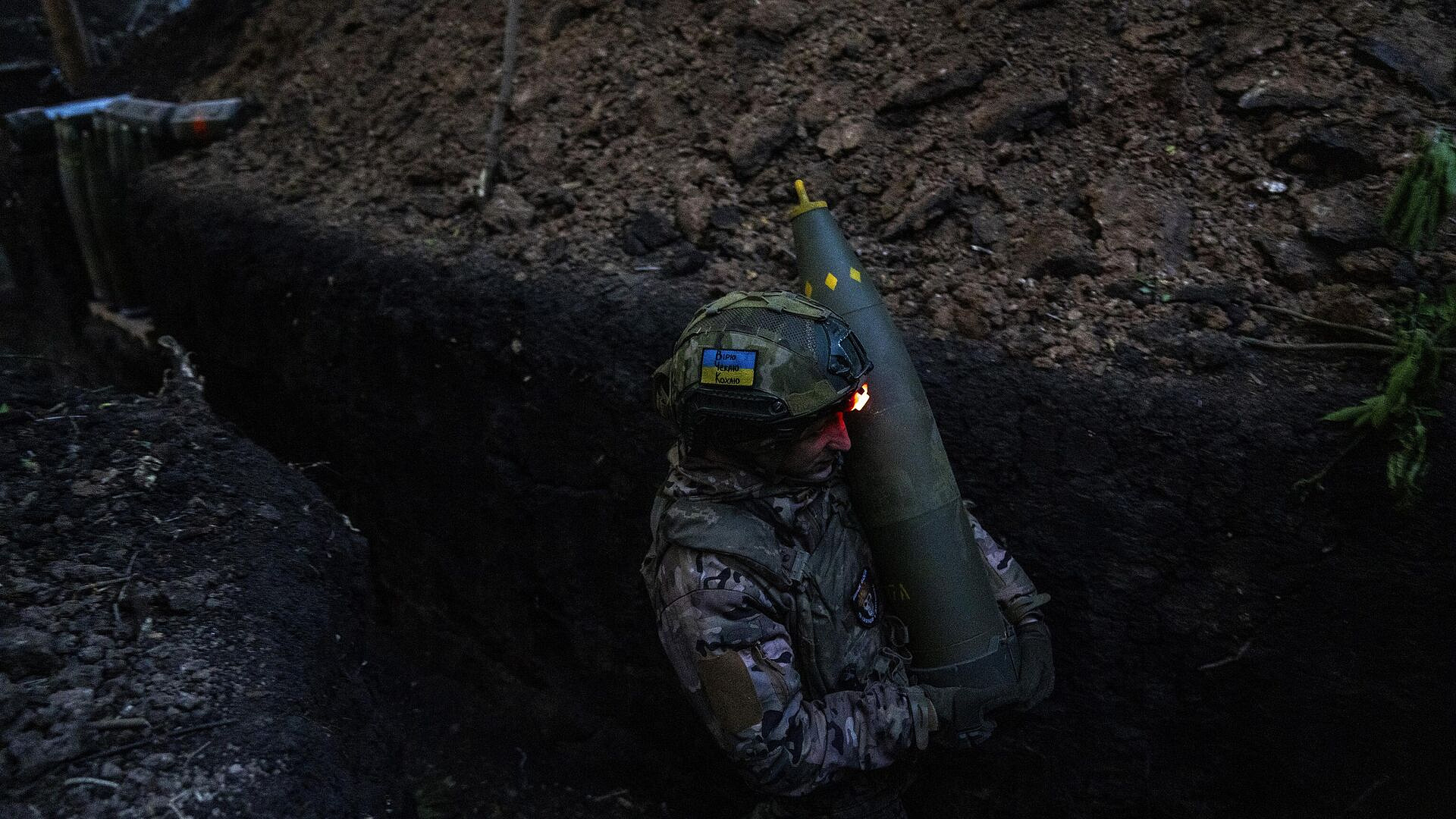 СМИ: командиры ВСУ оставляют солдат на позициях на несколько месяцев