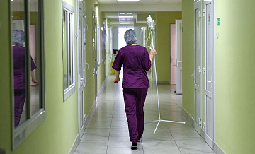 На Сахалине врачи спасли мужчину, упавшего в колодец с кипятком