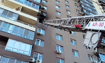 При пожаре в многоэтажке в Волгограде пострадали четыре человека