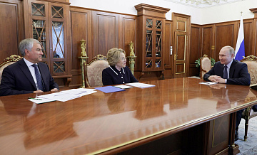 Путин призвал Совфед и правительство продолжить работу в том же темпе