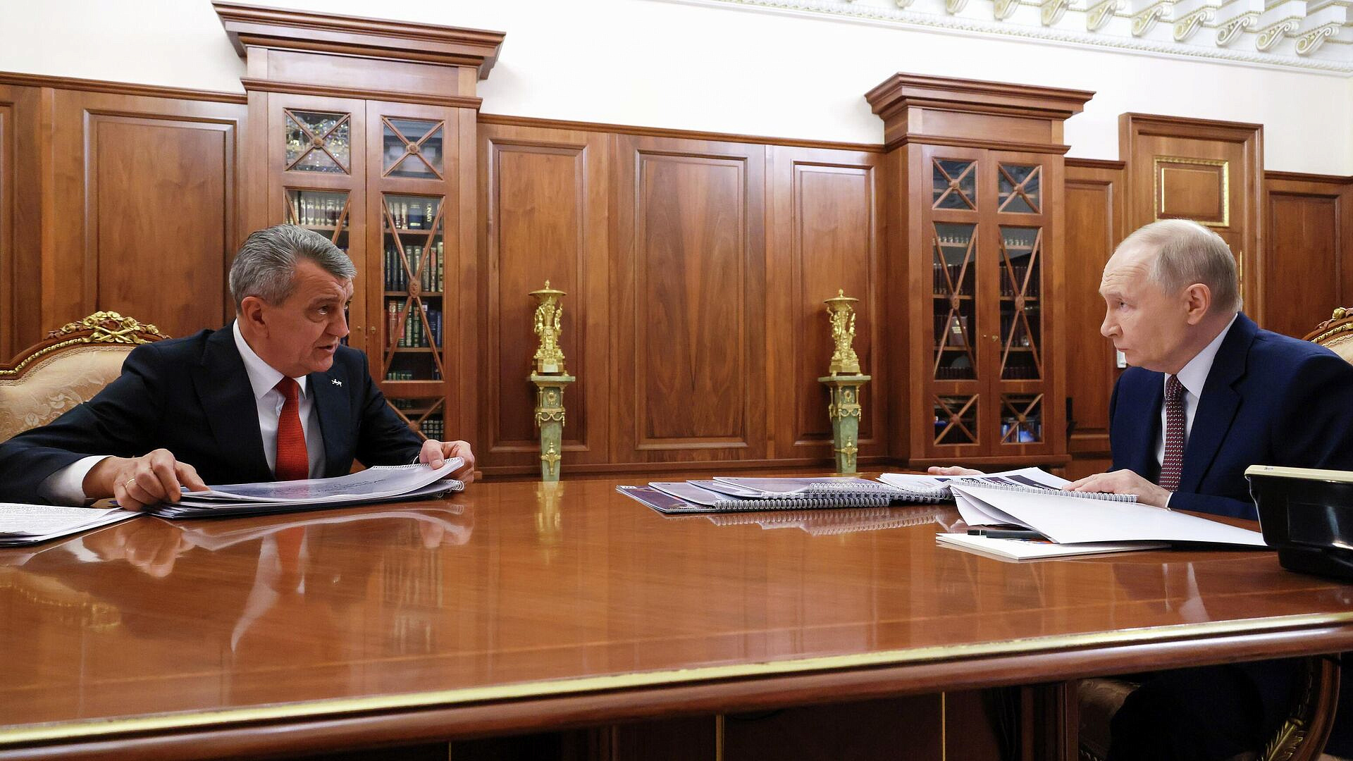 Путин указал на проблему утечки воды в системах ЖКХ Северной Осетии