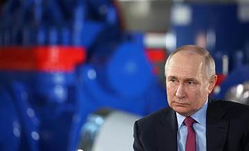 Медведев поздравил Путина "с блестящей победой на выборах"