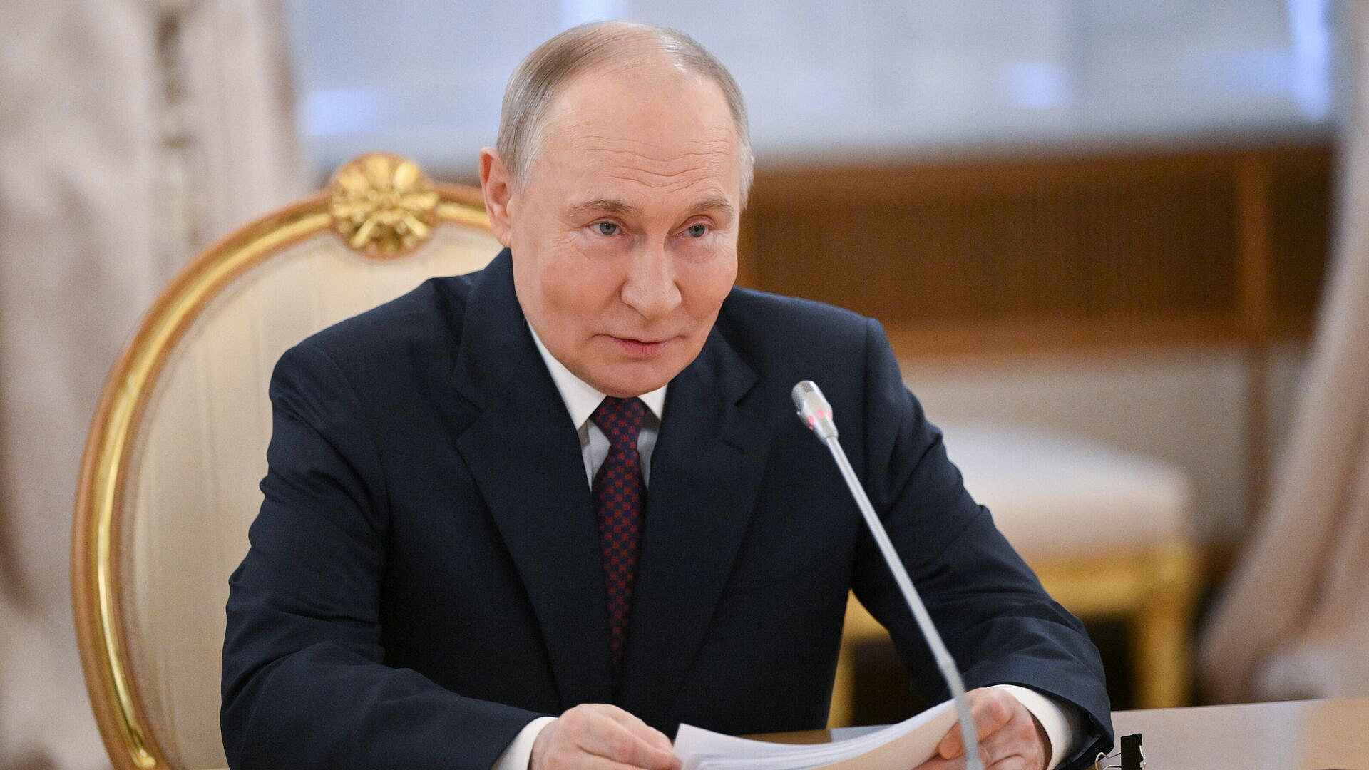 Путин назвал прошедший день очень хорошим и насыщенным