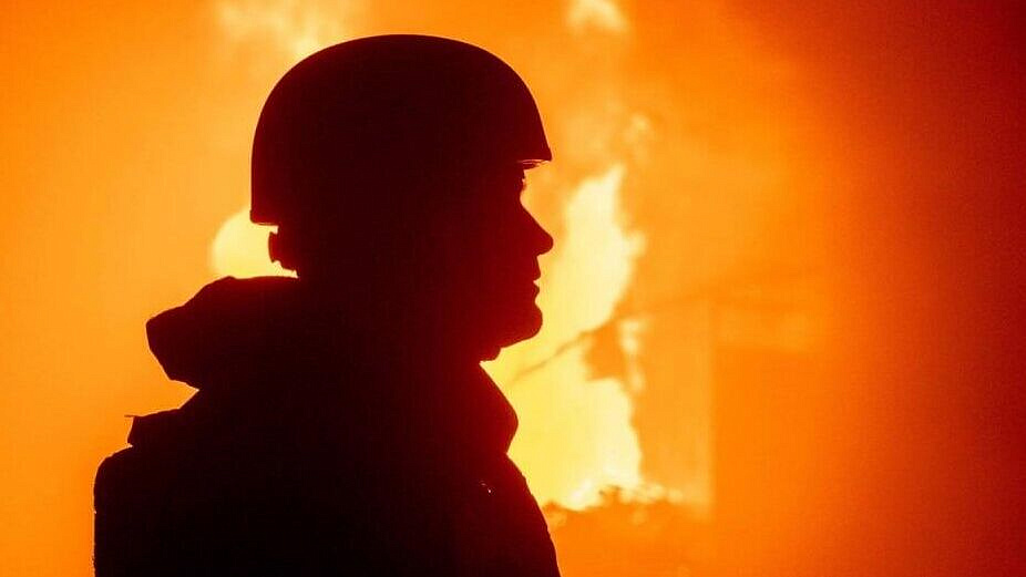 В Запорожье после взрыва вспыхнул пожар