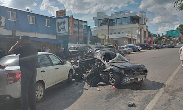 В Саратове возбудили дело после ДТП с грузовиком
