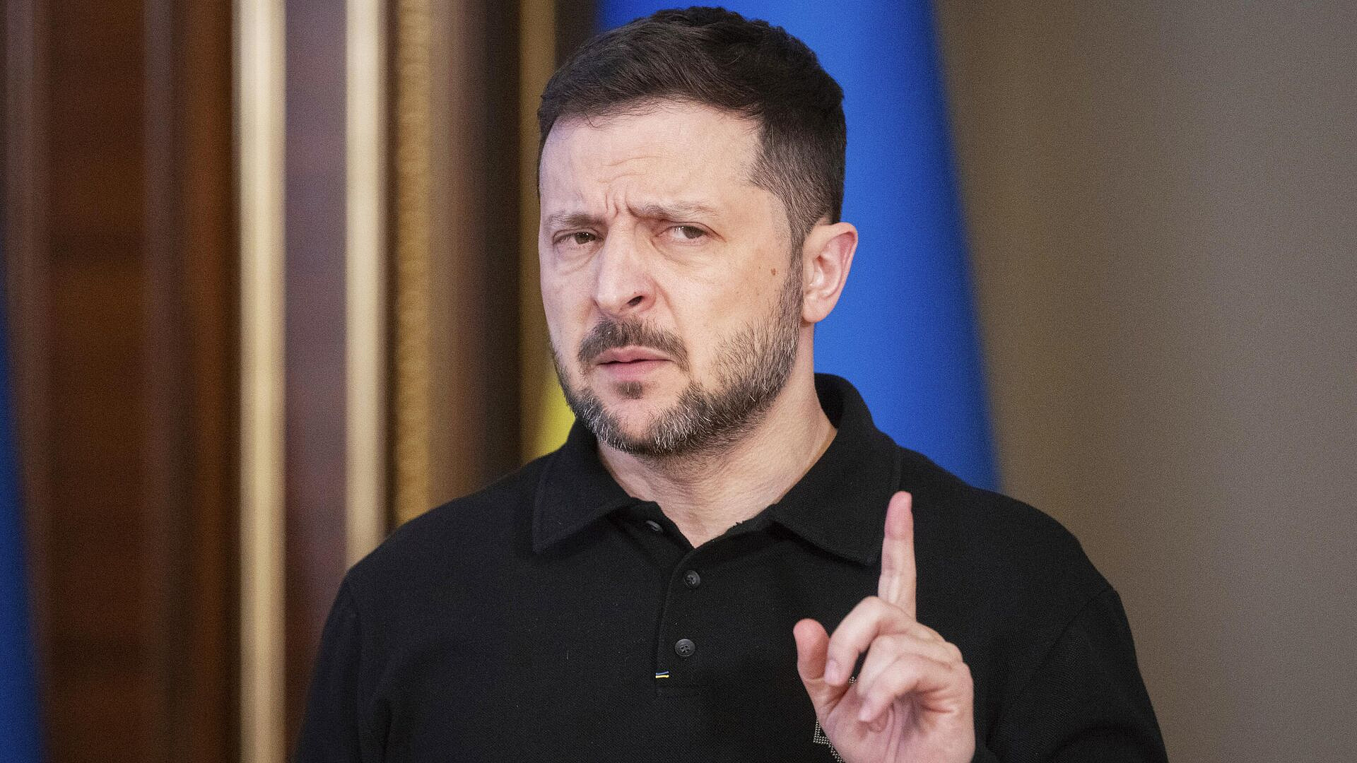 "Прекрасно понимает": в Раде сделали жуткое предсказание про Зеленского "Прекрасно понимает": в Раде сделали жуткое предсказание про Зеленского