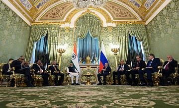 Переговоров Путина и Моди в расширенном составе не будет, сообщил Песков