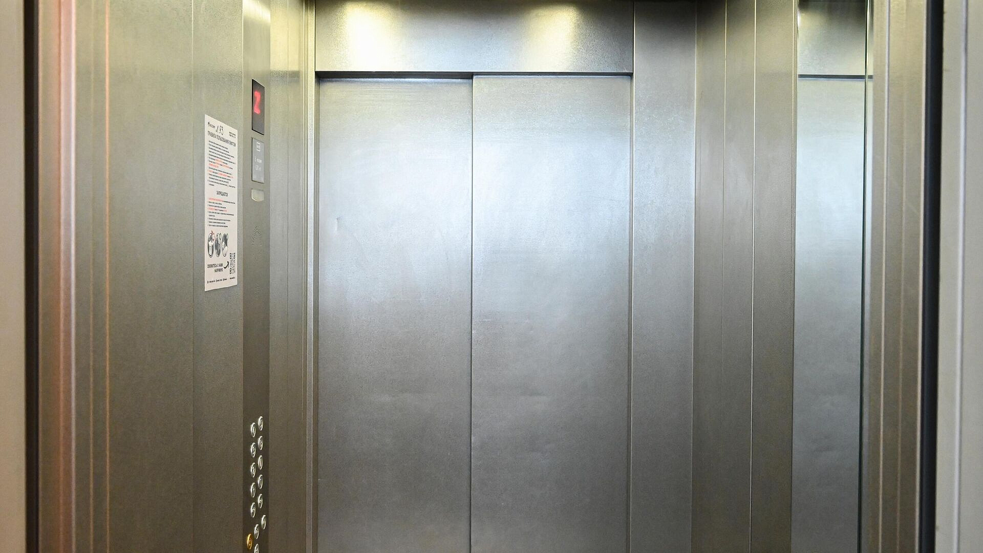 Спасатели опровергли сообщение о рухнувшем лифте с пассажирами в Уфе