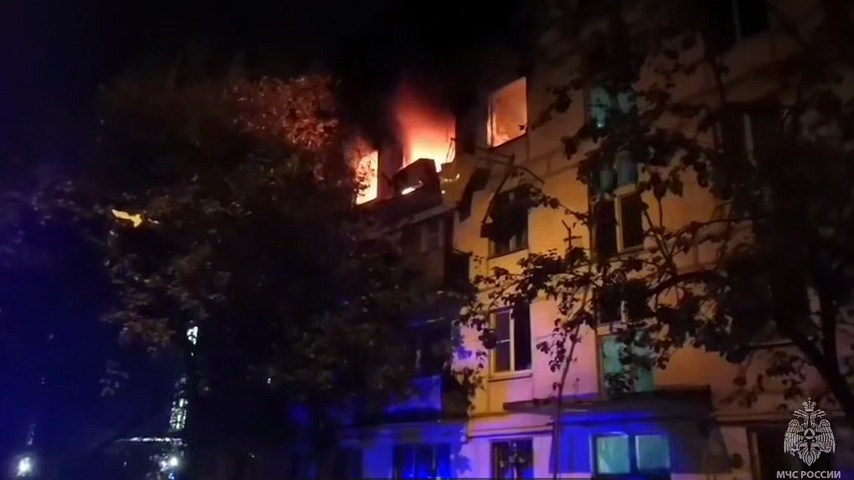 Пожар в жилом доме на юго-западе Москвы потушили