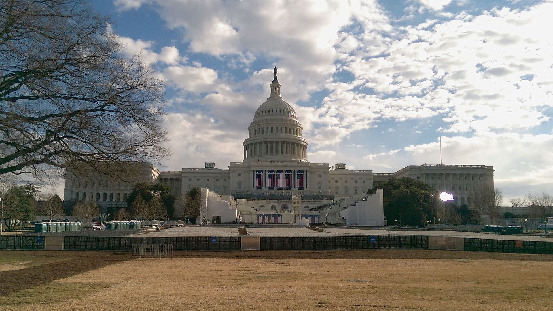 Гренландия, Канада и Панама останутся независимыми от США, заявил Сакс