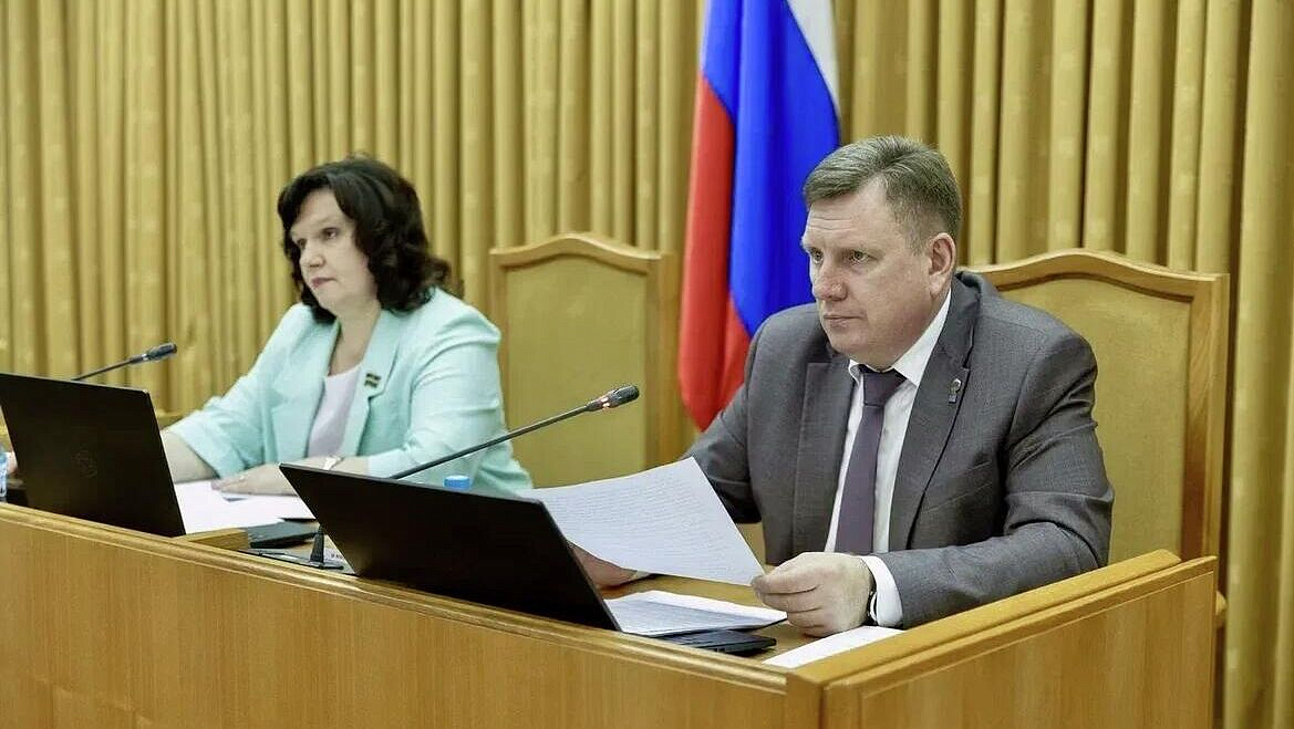 Калужские депутаты приняли ряд решений по защите участников СВО