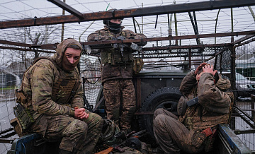 Азовцы* убивали в Родинском ждавших прихода России мирных жителей