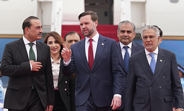 Вэнс сыграл ключевую роль в организации переговоров США и Ирана, пишут СМИ