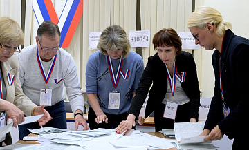 В Петербурге проверит сообщения СМИ о работе двух комиссий на выборах