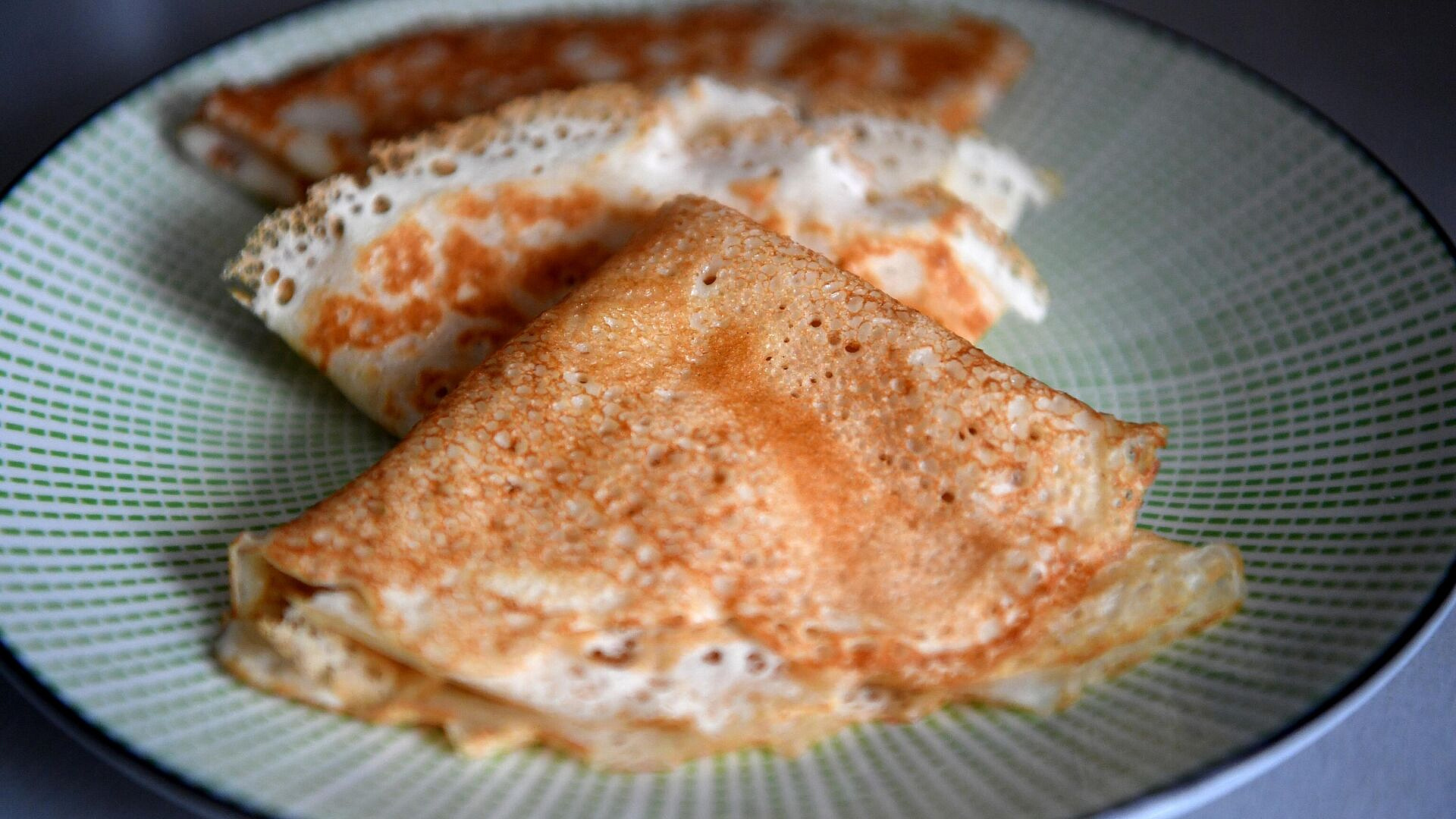 Жительница Сургута стала лотерейной мультимиллионершей, пока жарила блины