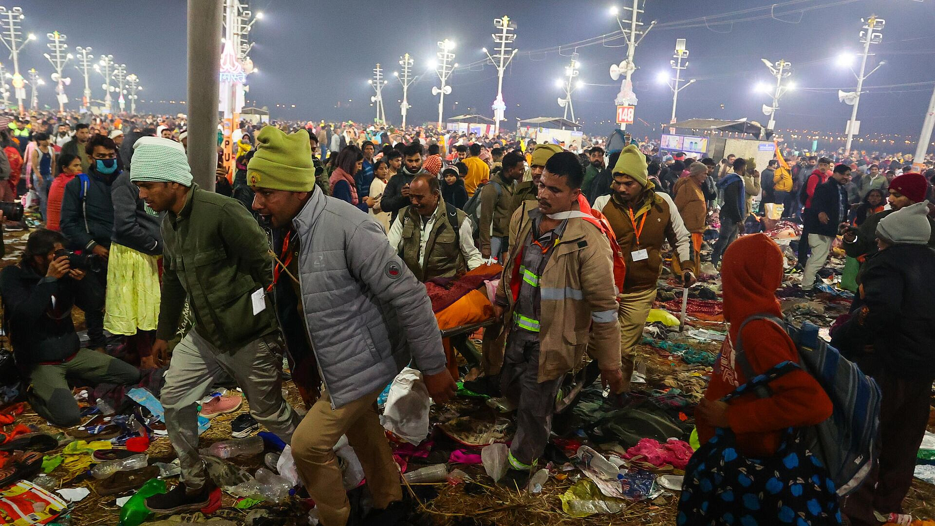 В Индии во время индуистского фестиваля погибли 30 человек