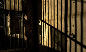 В Киргизии обвиняемого в убийствах и изнасилованиях нашли мертвым в СИЗО