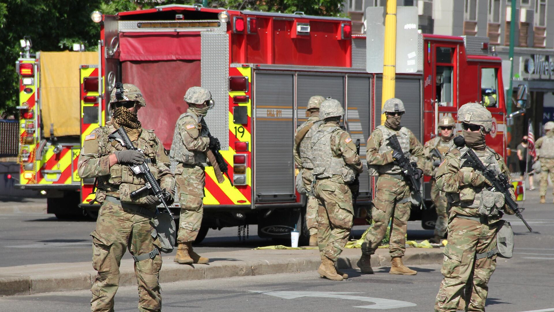 Губернатор Нью-Йорка объявила о развертывании войск нацгвардии