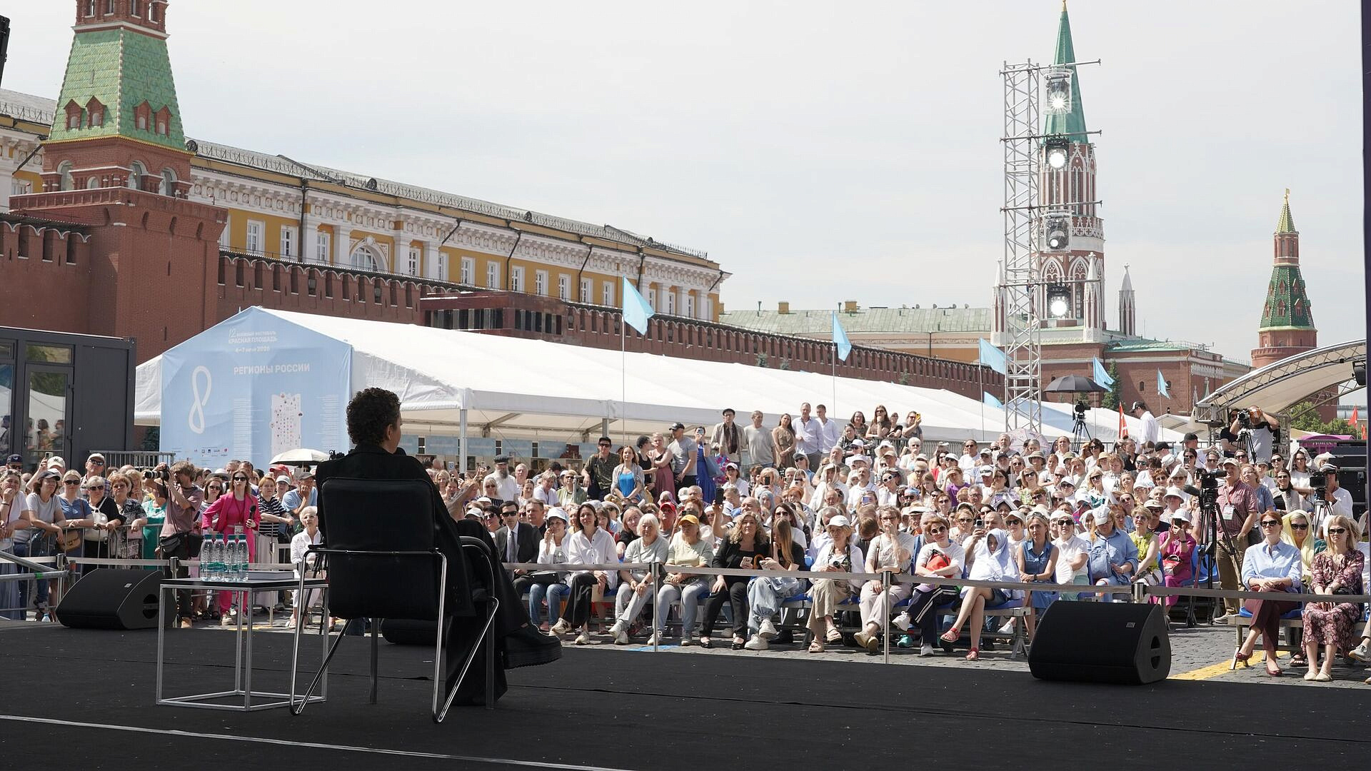 Книжный фестиваль "Красная площадь" посетили более 500 тысяч человек