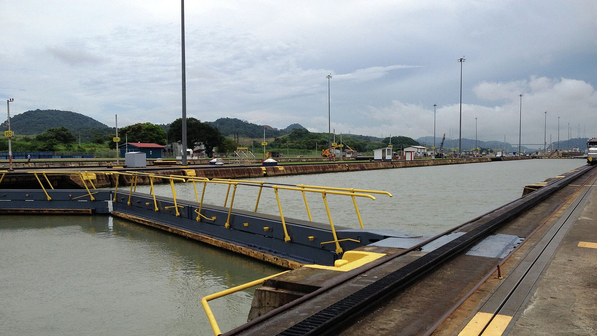 Президент Панамы вновь подчеркнул принадлежность стране Панамского канала