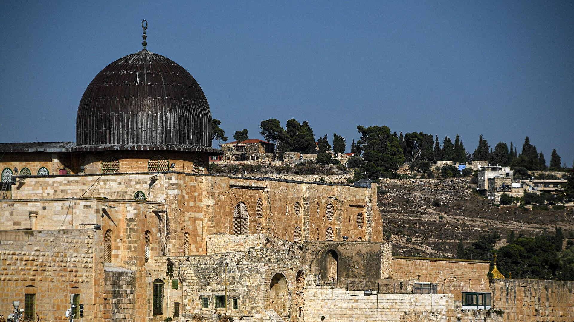 Главы МИД восьми стран осудили закрытие Израилем мечети Аль-Акса