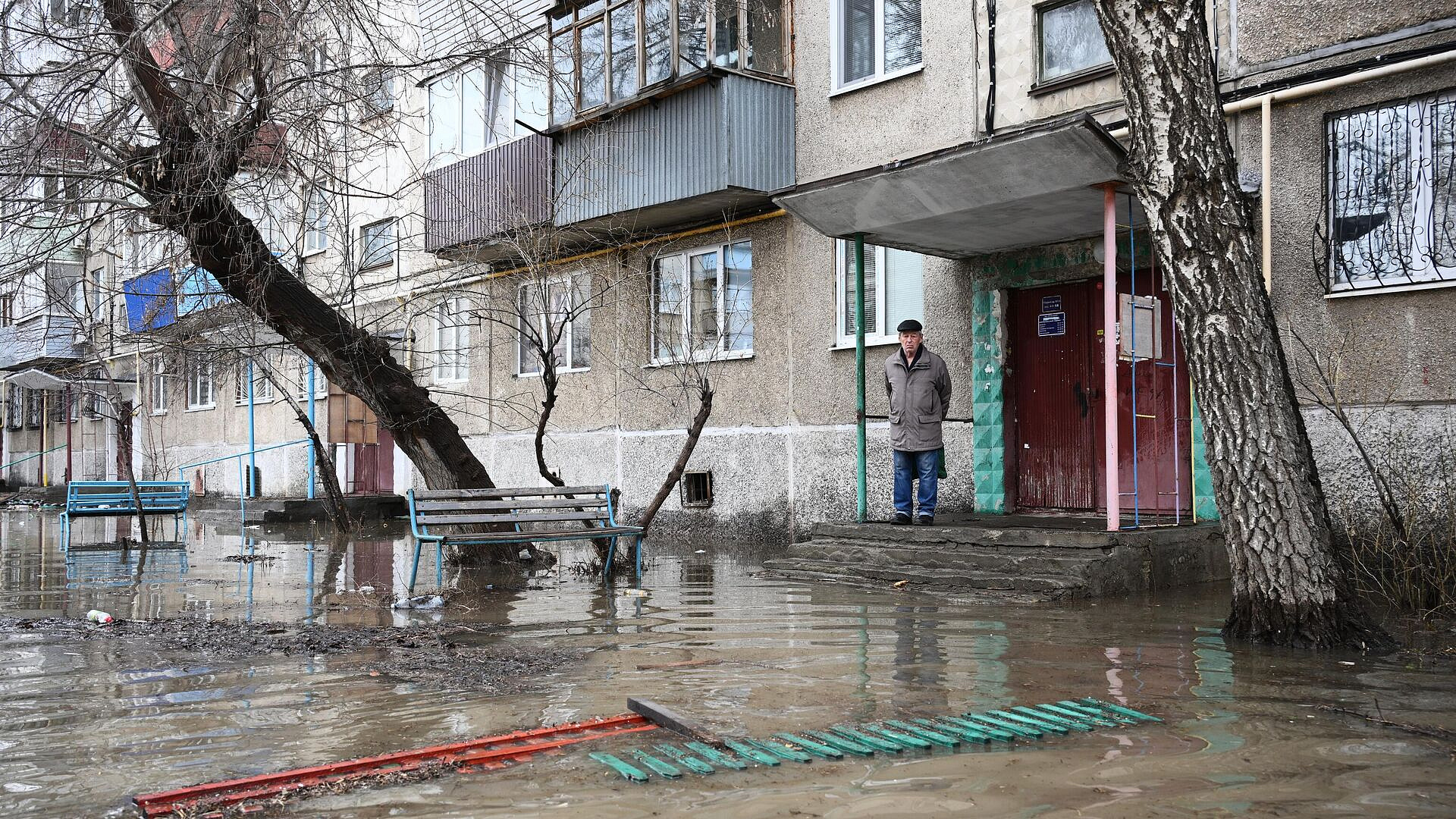 Вода в микрорайоне Старый город в Орске убыла