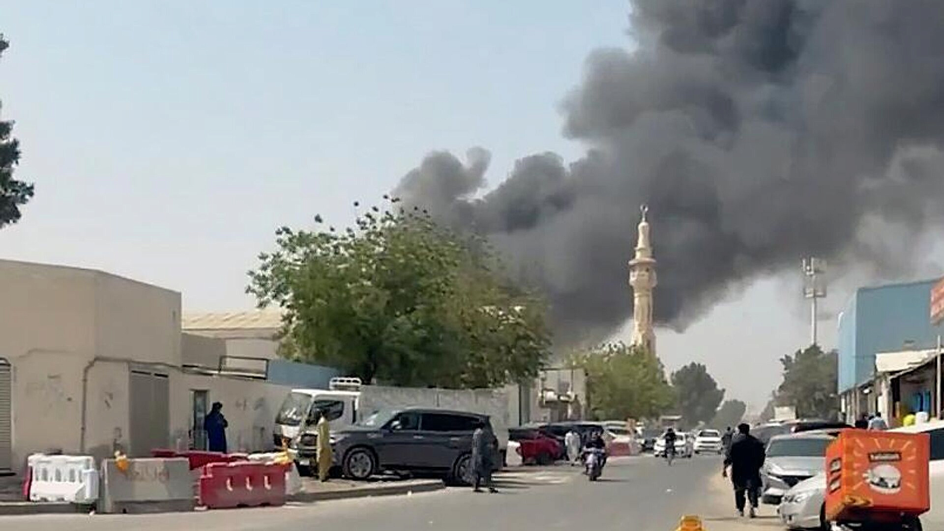 В эмирате Шарджа беспилотник попал в здание телекоммуникационной компании