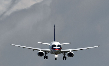 Самолет с неисправной радиолокацией готовится к посадке в Шереметьево