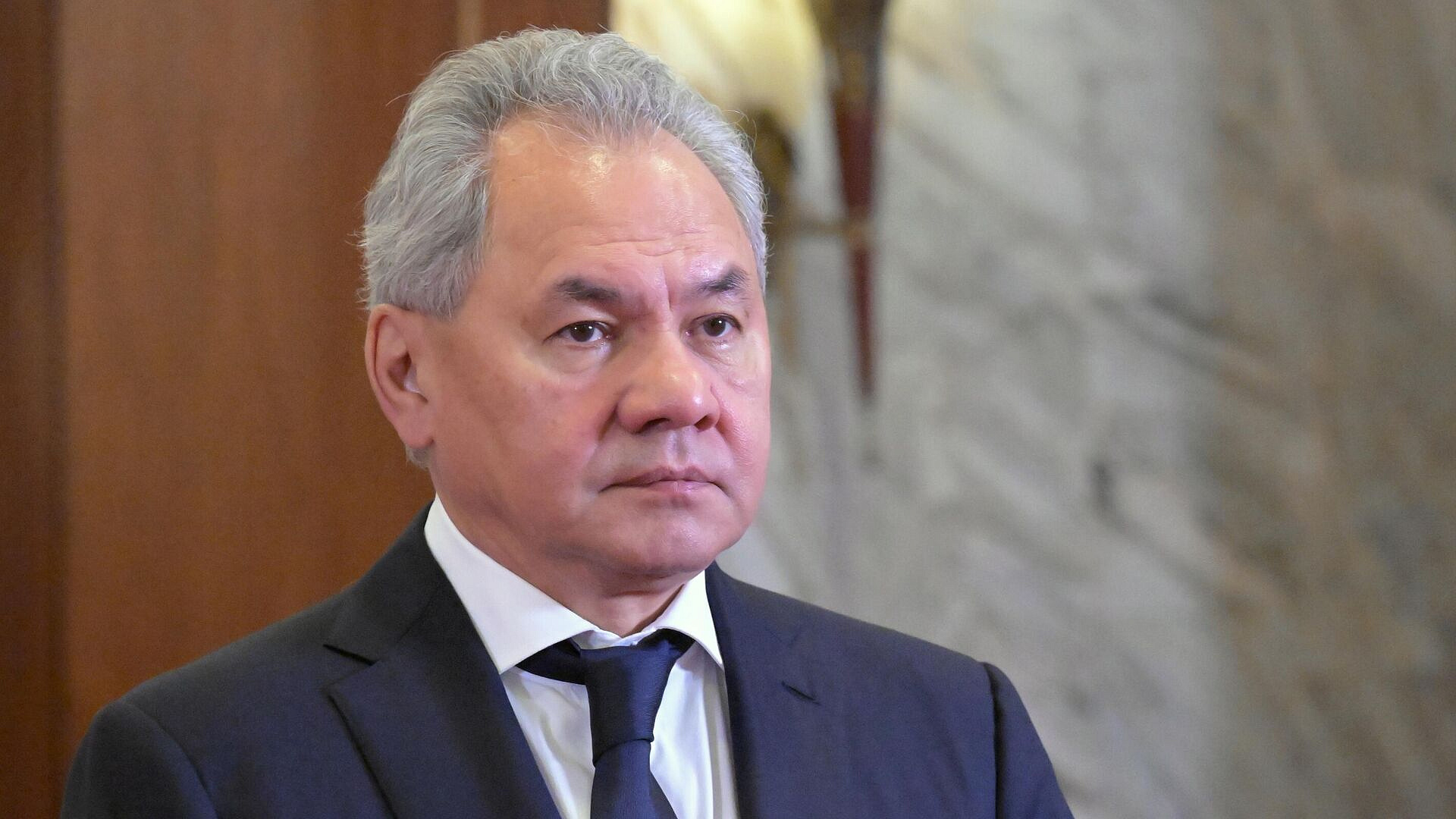 Западные элиты считают себя истиной в последней инстанции, заявил Шойгу