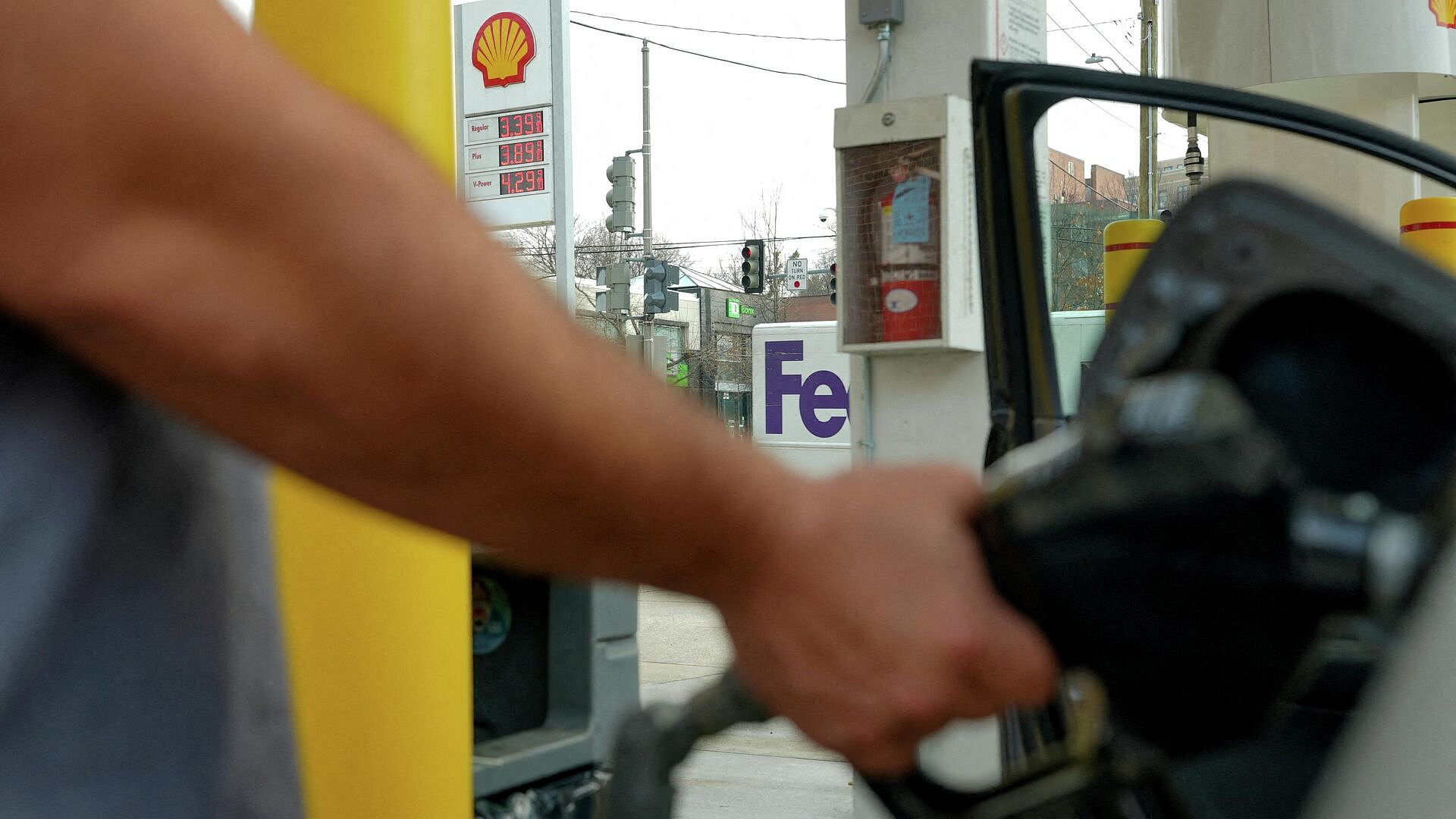 В Британии бензин подорожал на девять процентов с начала марта