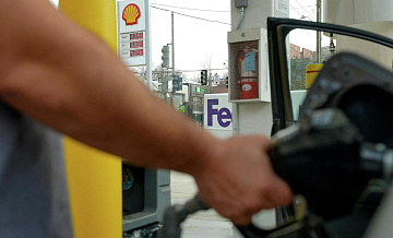 В Британии бензин подорожал на девять процентов с начала марта