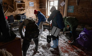 Медведи устроили погром в историческом здании полярной станции