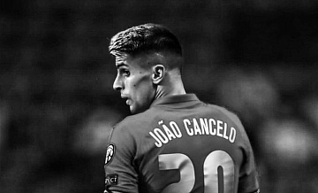 "Барселона" повторно объявила об аренде Канселу