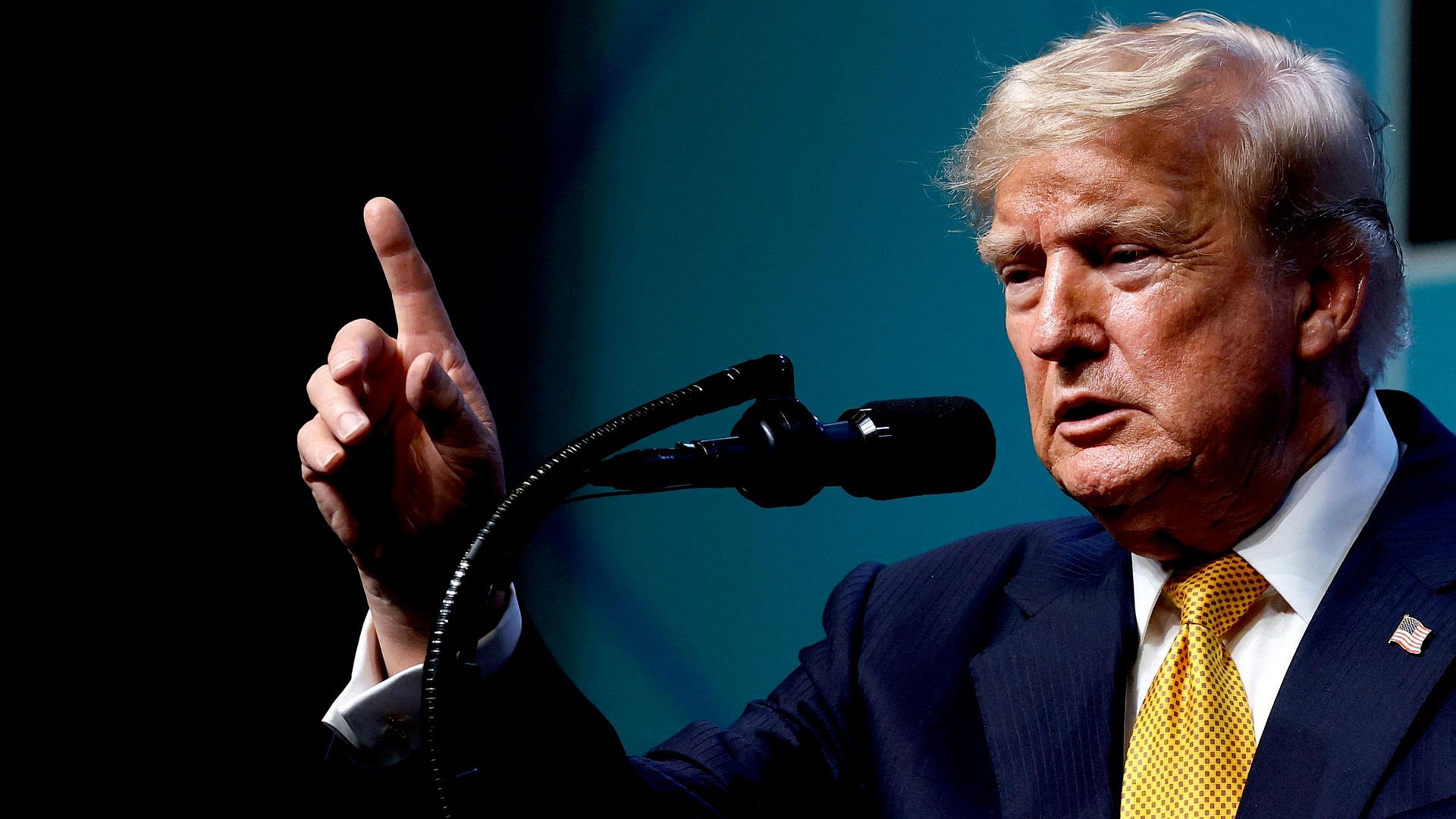 Трамп обвинил Китай в незаконном получении данных американских избириателей