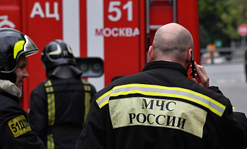 В Химках загорелась кровля цеха по производству керамических плит