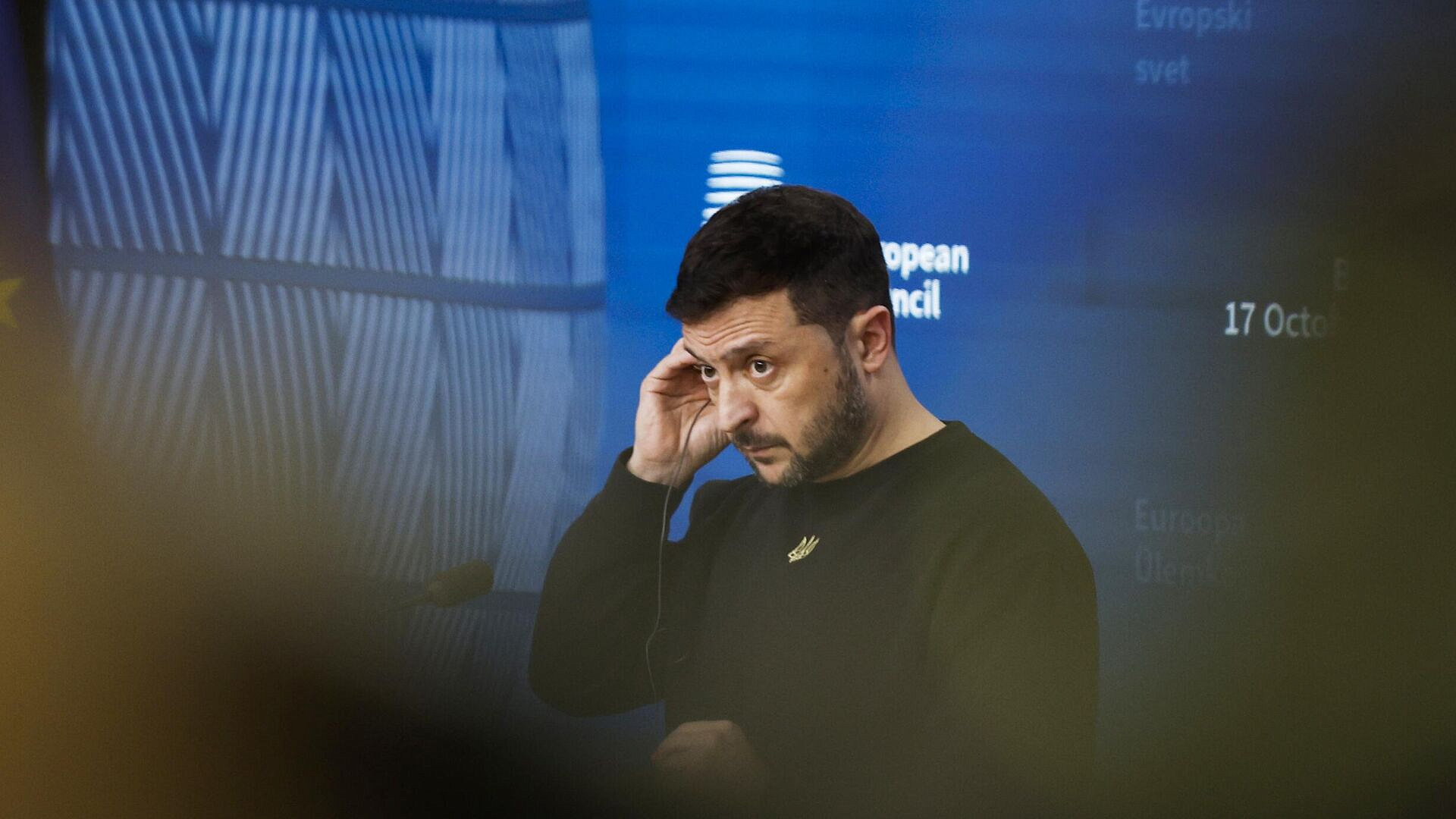 Зеленский подписал закон о смягчении наказания подозреваемым в коррупции