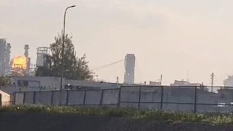 В районе пожара на МНПЗ усилили контроль