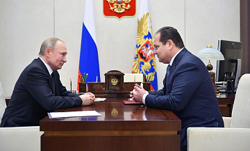 Путин поручил Гольдштейну плотно работать с местными специалистами в Коми