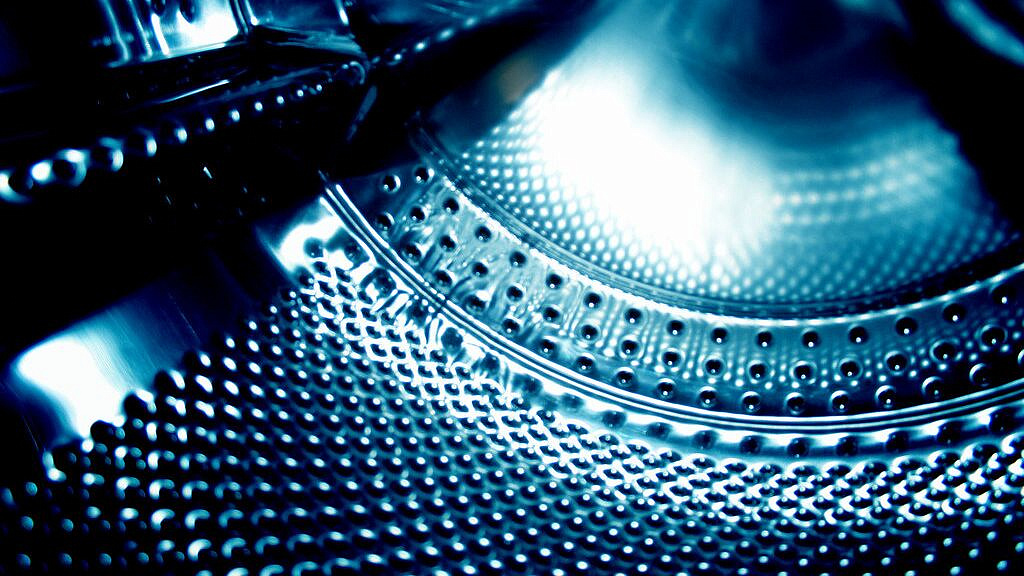 В Москве спасли кошку, забравшуюся в стиральную машину