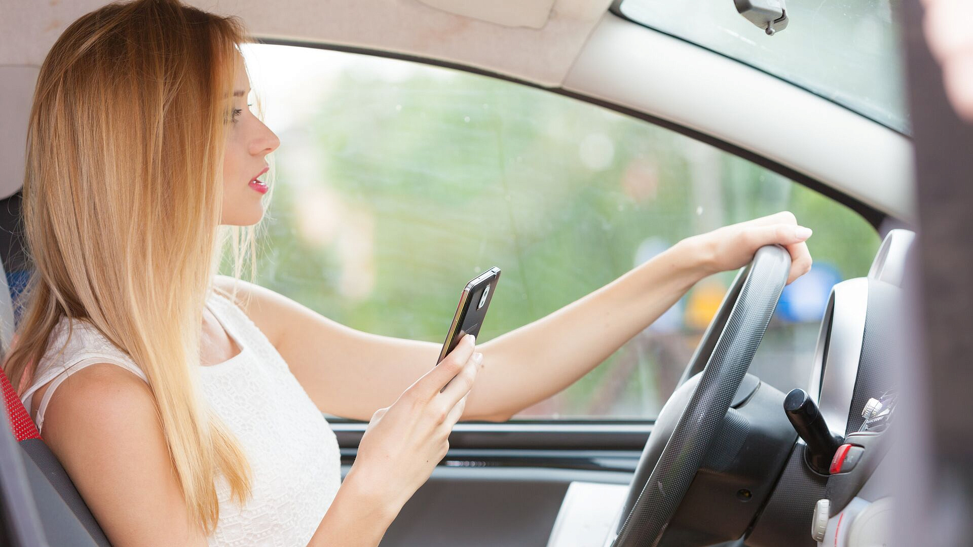 Стало известно, какие подержанные автомобили выбирают россиянки