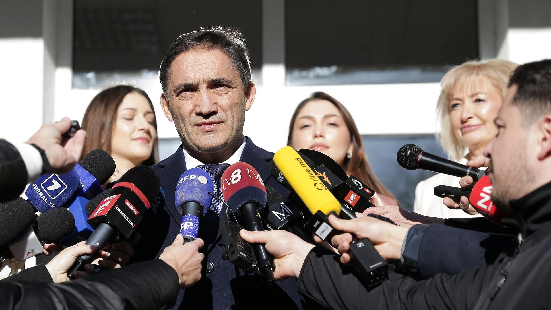 � ������������� ��������� �������� � 79,72 �������� �������