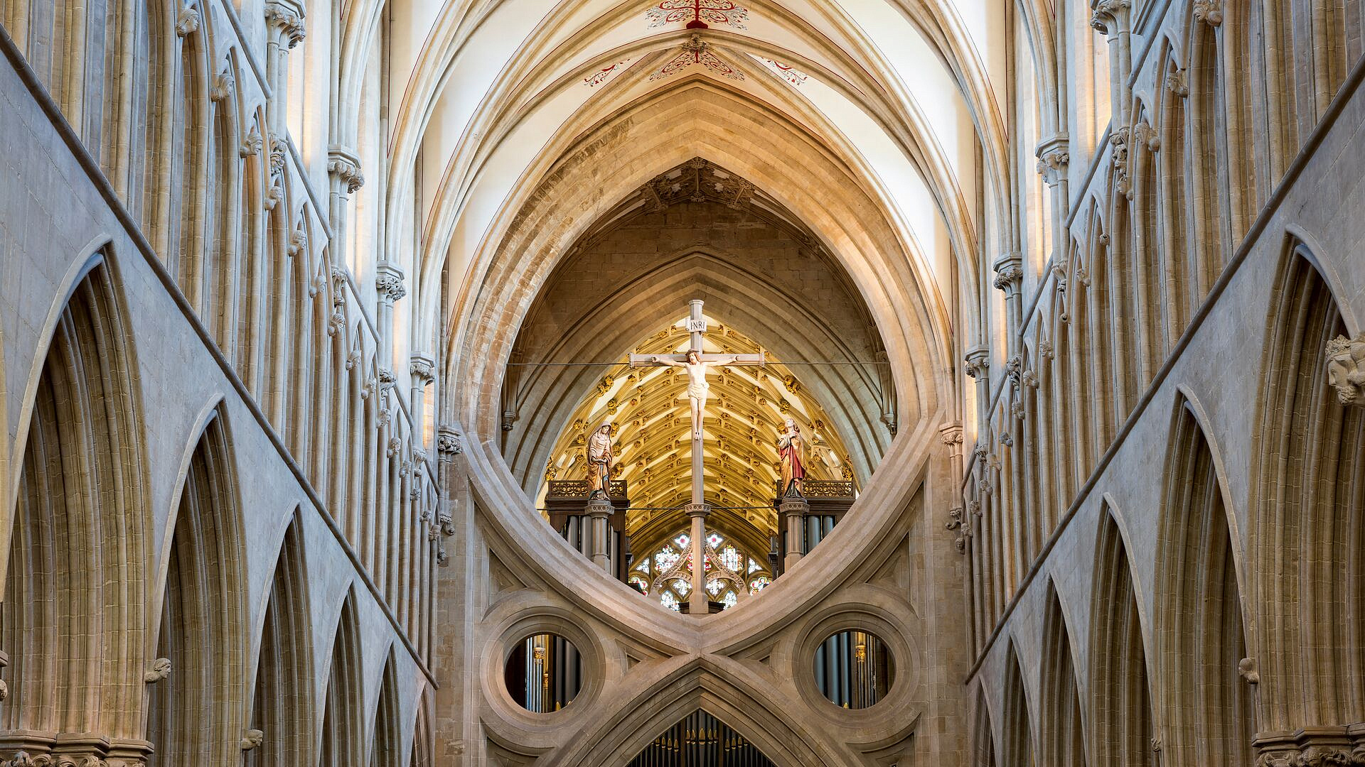 Церковь Англии ужесточила надзор за жалобами на насилие, пишут СМИ