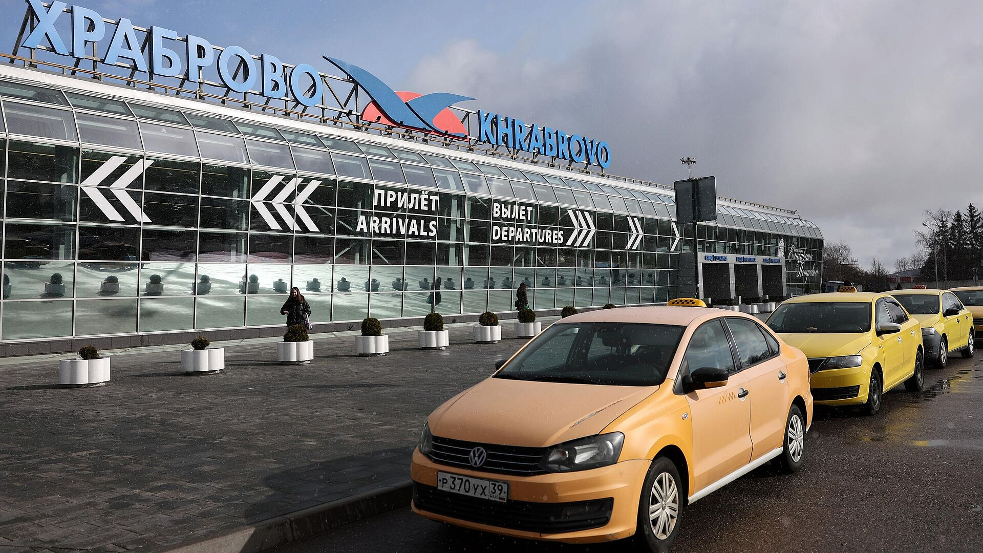 На маршрутах воздушного движения в Калининград сняли ограничения