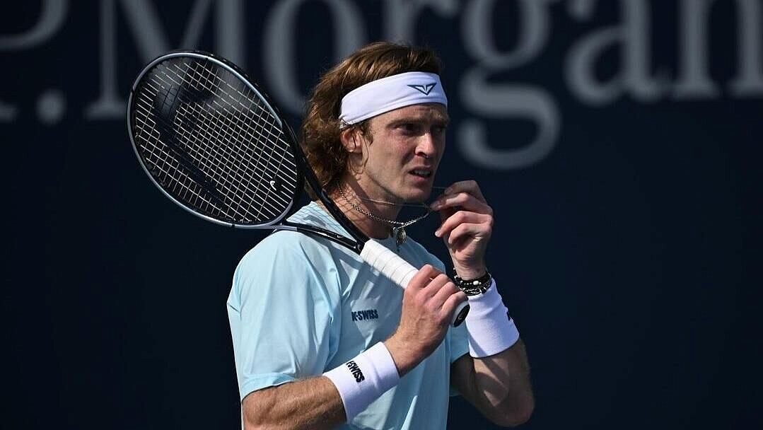 Теннисист Рублев не смог выйти в третий круг "Мастерса" в Майами