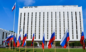 Консульство России в США выясняет обстоятельства задержания россиянок