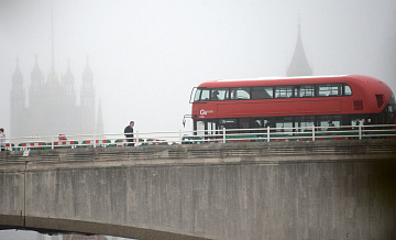 В Лондоне столкнулись два двухэтажных автобуса