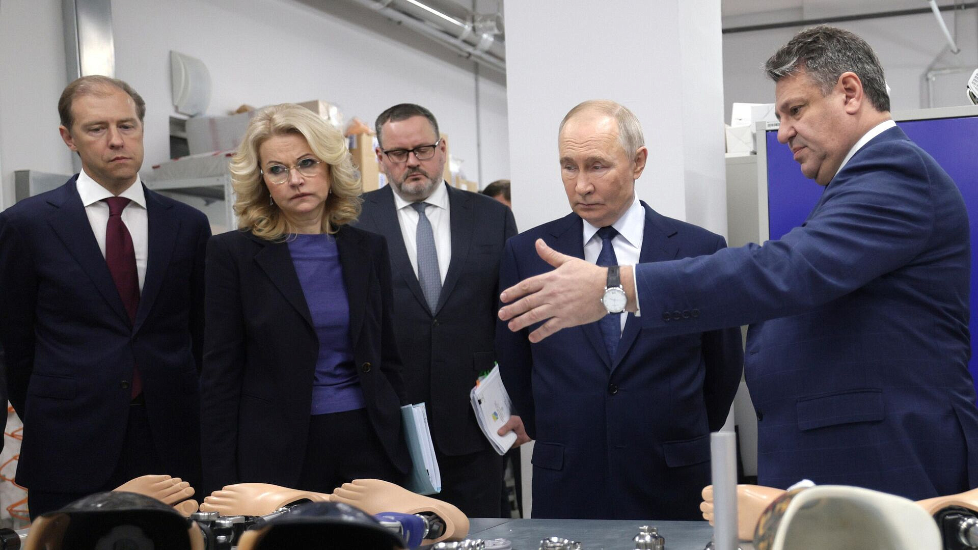 Путин заявил, что всегда находились люди, которые вставали на защиту России