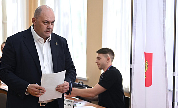 Смирнов лидирует на выборах главы Курской области с 65,86 процента голосов